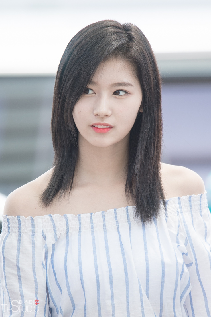 Picture of Minatozaki Sana