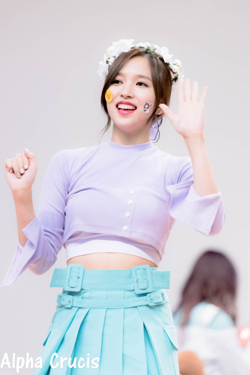 Myoui Mina