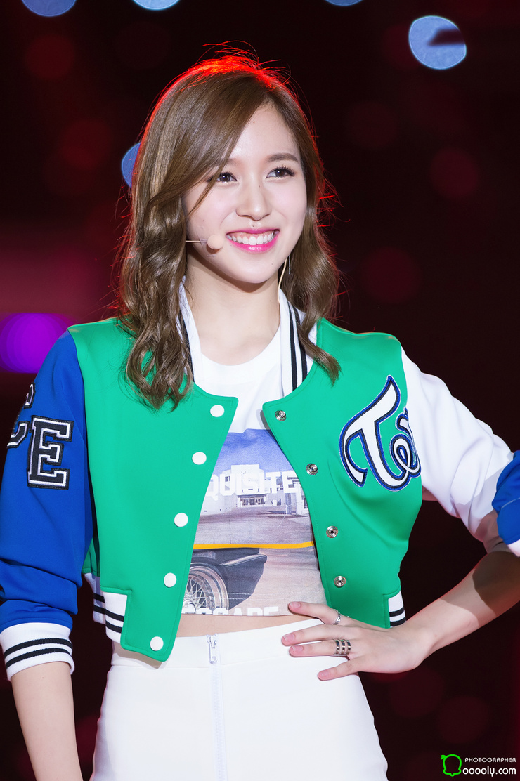Myoui Mina