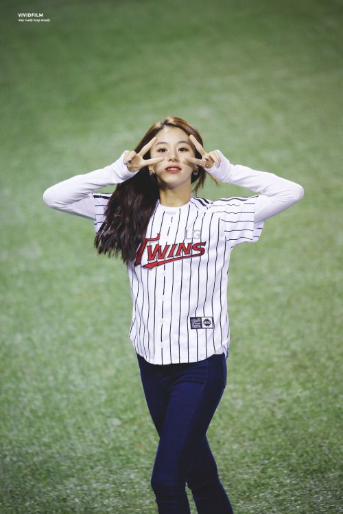 Son Chae Young
