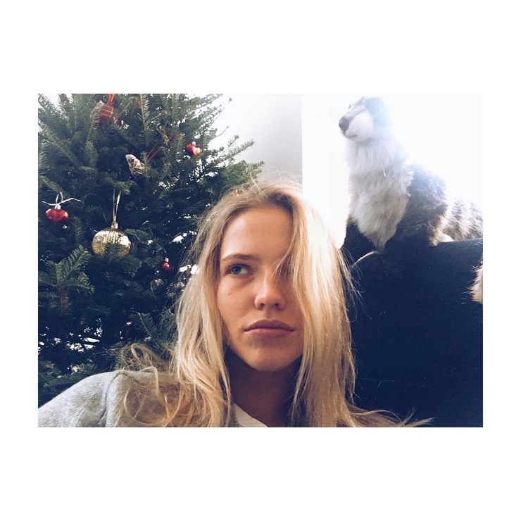 Sasha Luss Sasha Luss