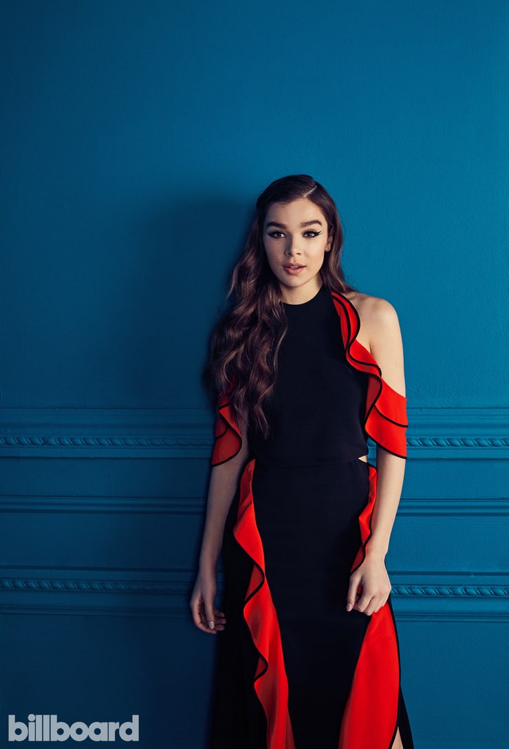 Hailee Steinfeld