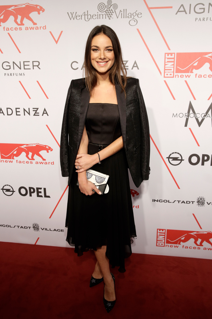 Janina Uhse Janina Uhse