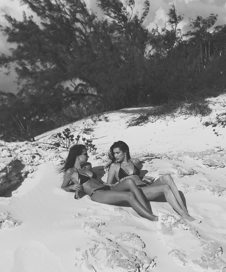 Emily Ratajkowski Emily Ratajkowski