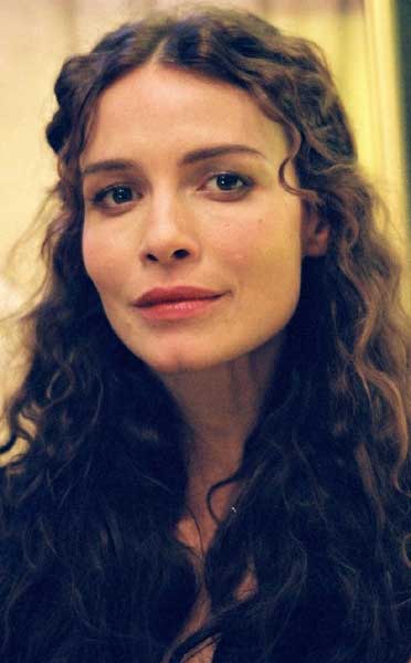 Saffron Burrows