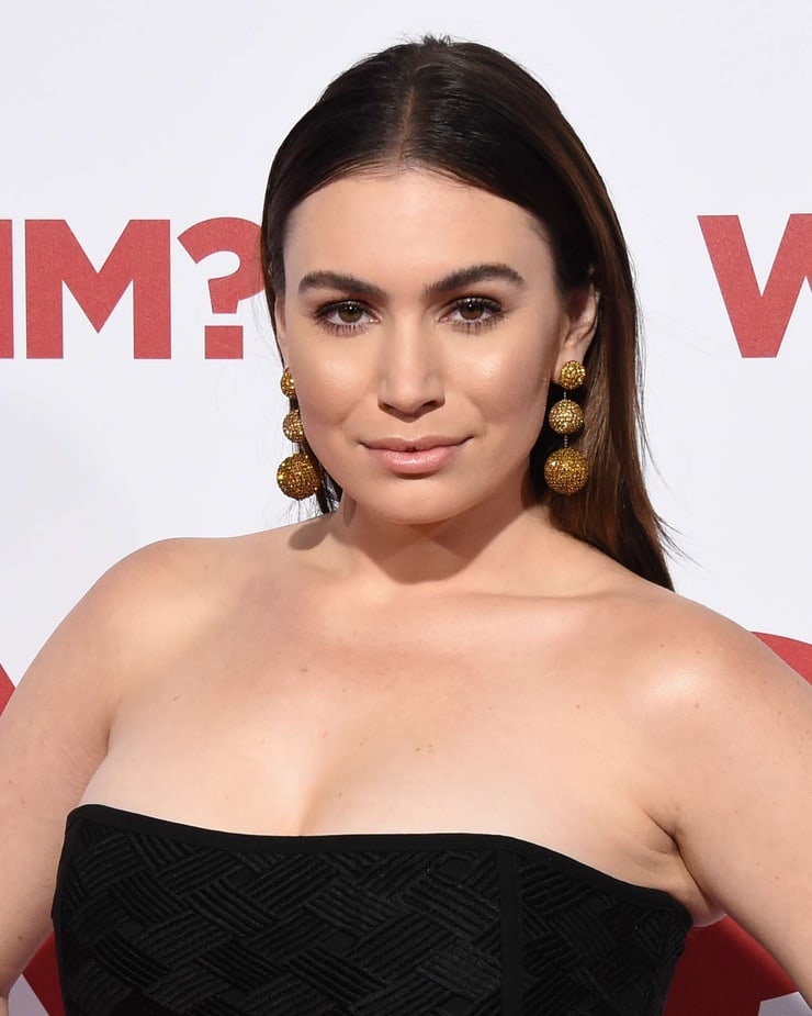 Sophie Simmons