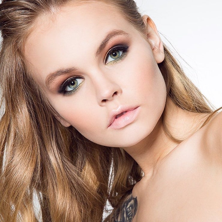 Anastasia Shcheglova Anastasia Shcheglova