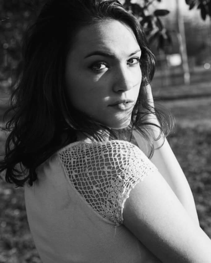 Violett Beane