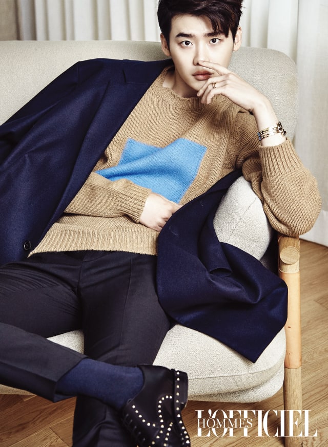 Jong Suk Lee