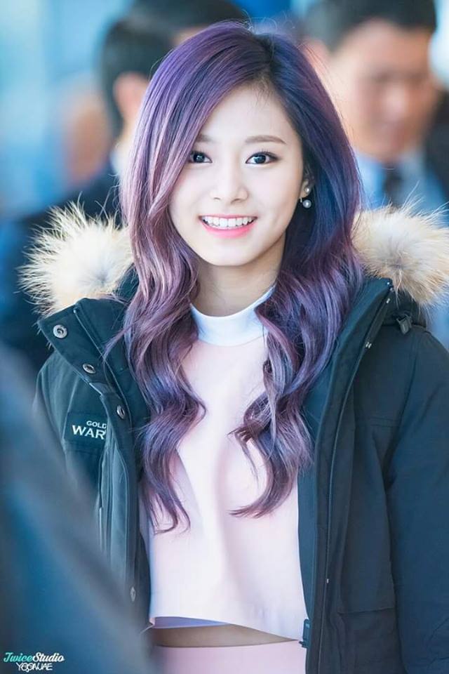 Chou Tzu-yu (Tzuyu) Chou Tzu-yu (Tzuyu)