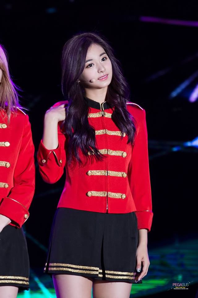 Chou Tzu-yu (Tzuyu) Chou Tzu-yu (Tzuyu)