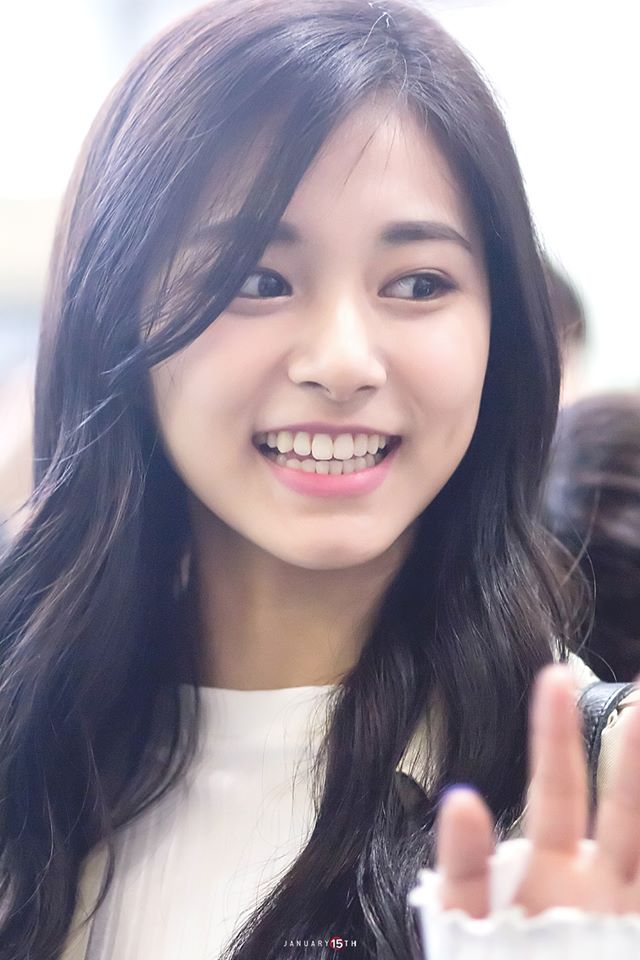 Chou Tzu-yu (Tzuyu) Chou Tzu-yu (Tzuyu)