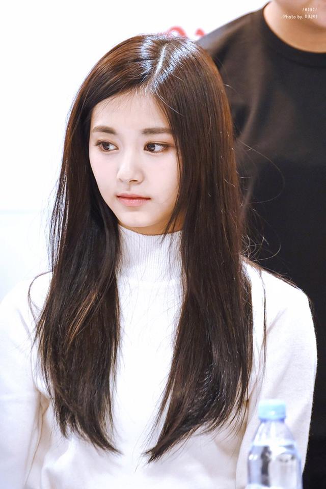 Chou Tzu-yu (Tzuyu) Chou Tzu-yu (Tzuyu)