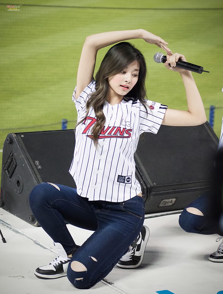 Chou Tzu-yu (Tzuyu)