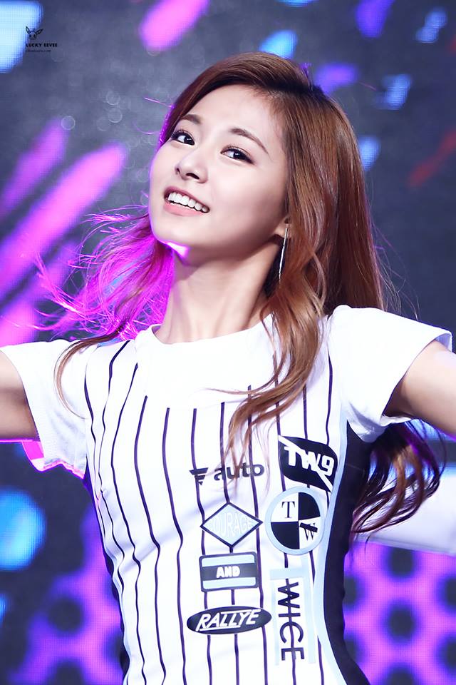 Chou Tzu-yu (Tzuyu) Chou Tzu-yu (Tzuyu)