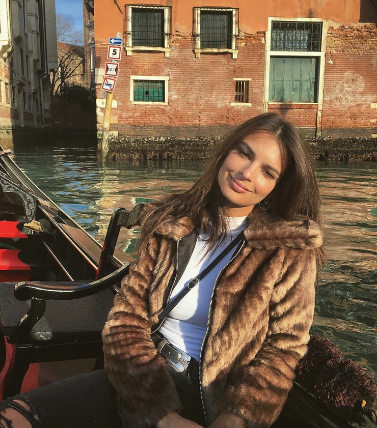 Emily Ratajkowski