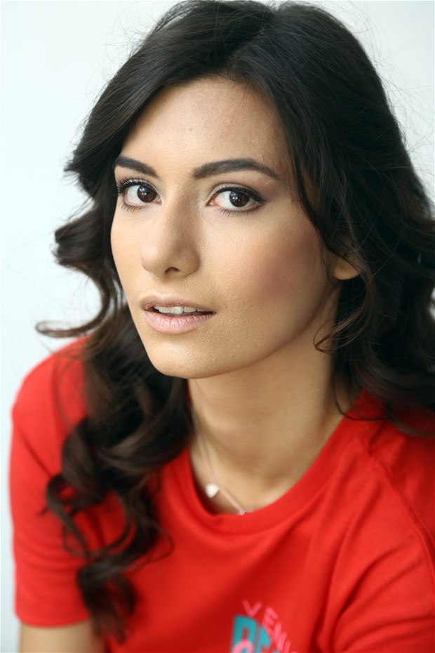 Buse İskenderoğlu Buse İskenderoğlu