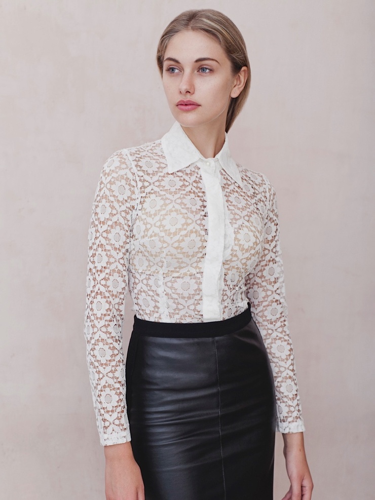 Raluca Mos