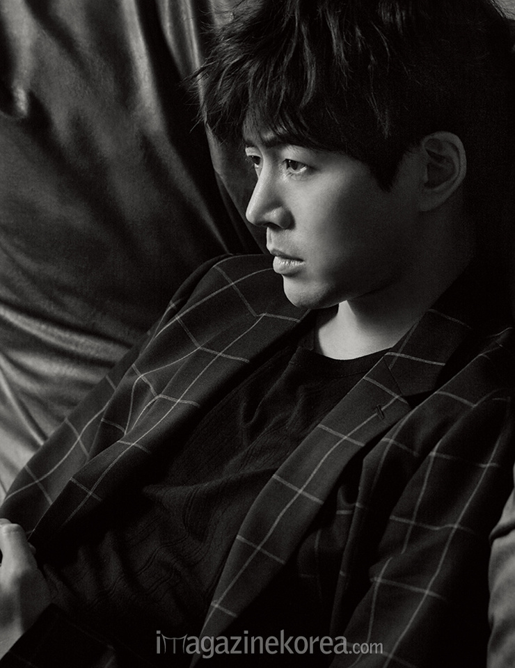 Sang-Yoon Lee