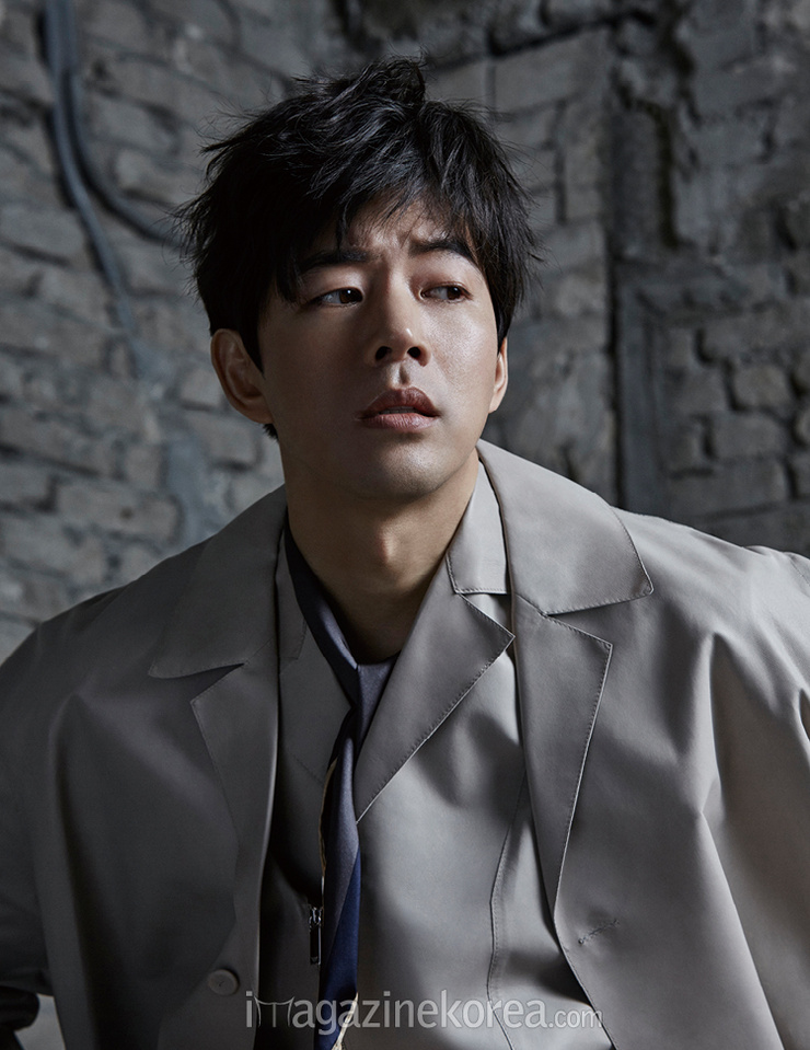 Sang-Yoon Lee