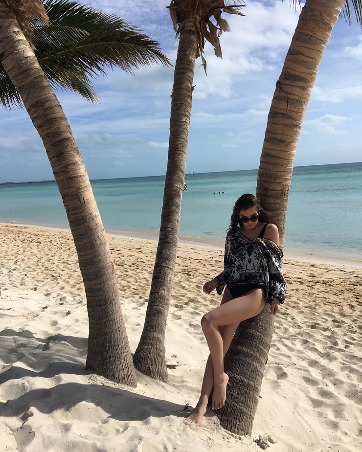 Hailee Steinfeld Hailee Steinfeld