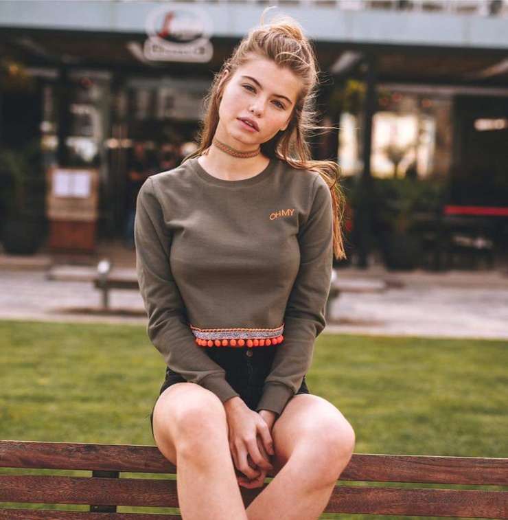 Katya Li Katya Li