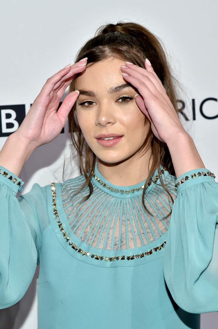 Hailee Steinfeld