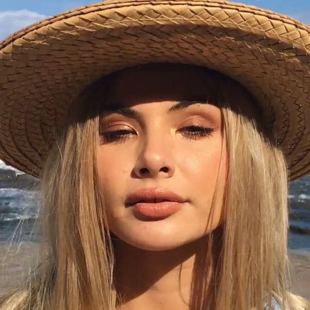 TAHLIA MOFFITT