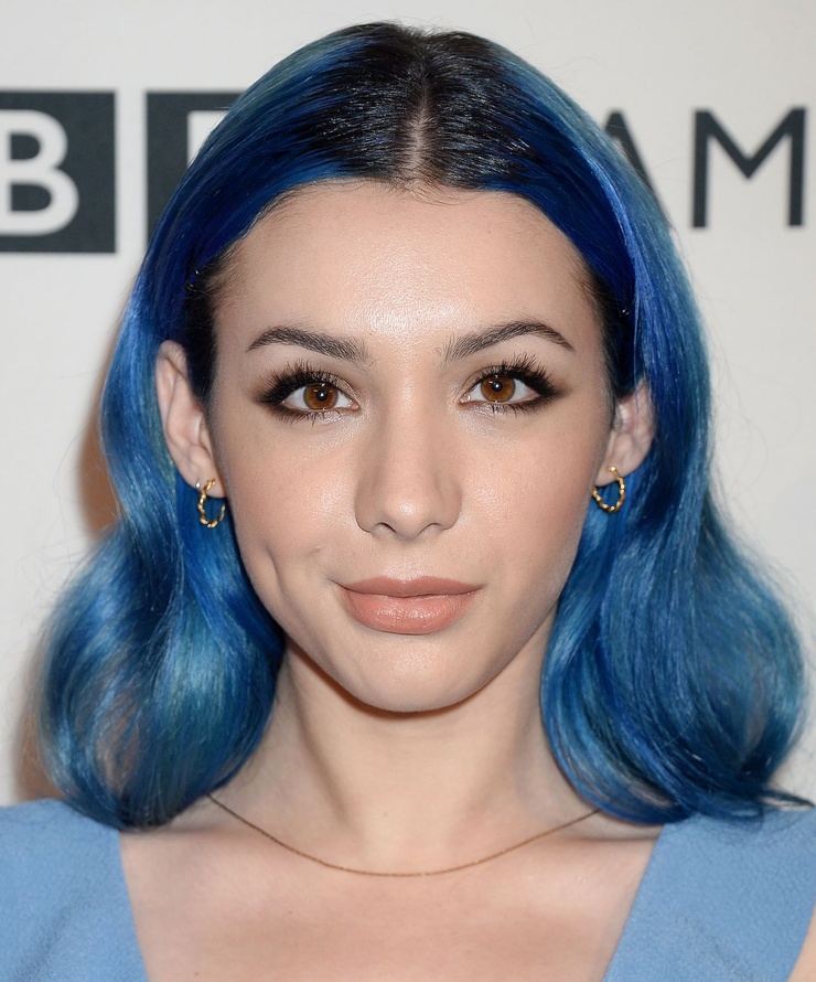 Hannah Marks Hannah Marks