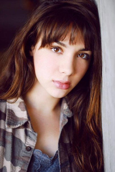 Hannah Marks Hannah Marks