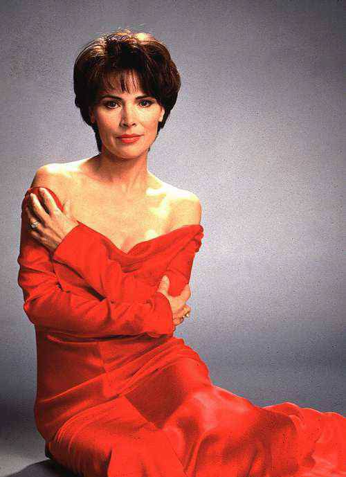 Lauren Koslow