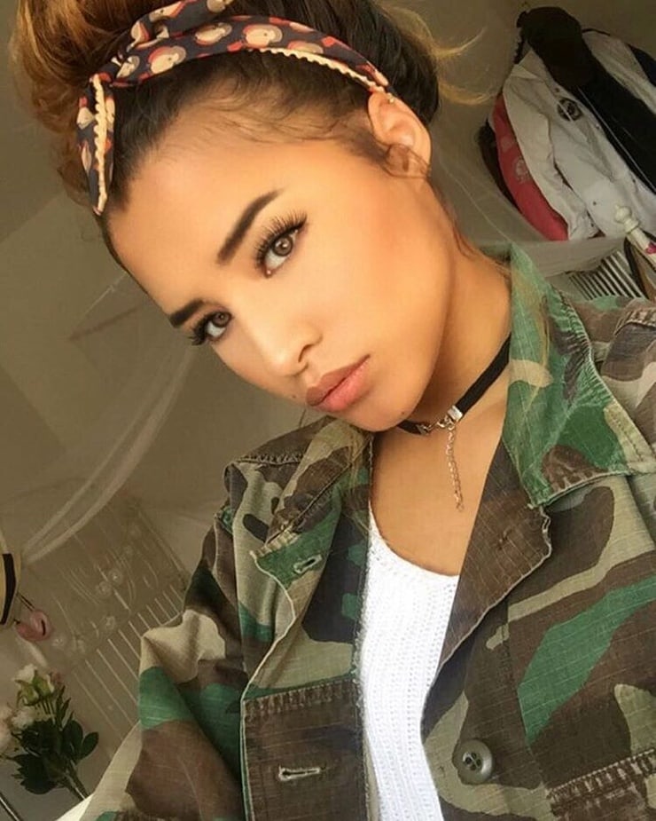 Yade Lauren Yade Lauren