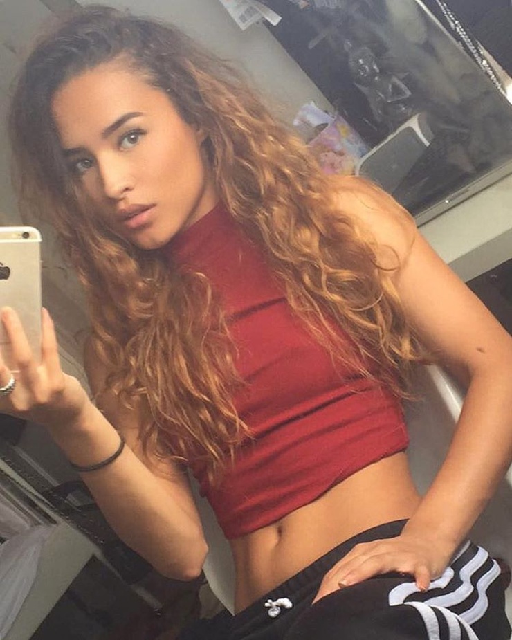 Yade Lauren Yade Lauren