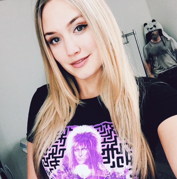 Picture Of Naomi Kyle