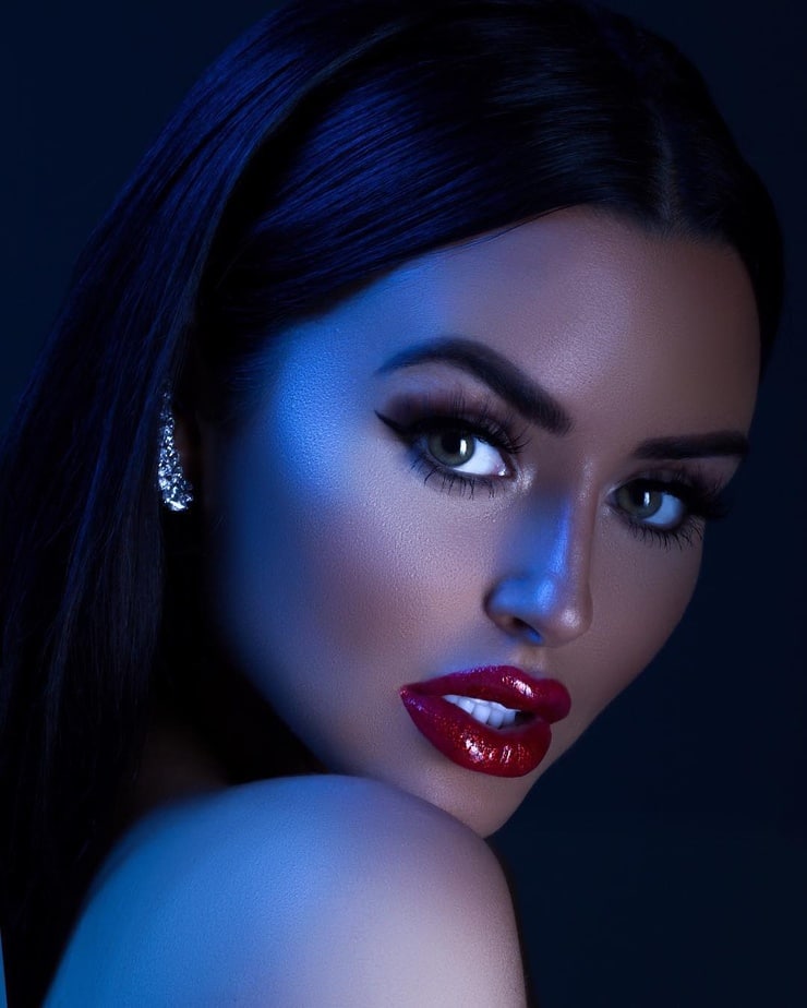 Picture Of Abigail Ratchford