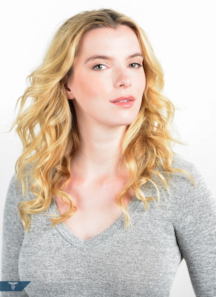 Betty Gilpin Betty Gilpin