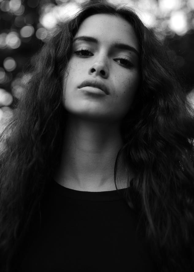 Zoe Barnard Zoe Barnard