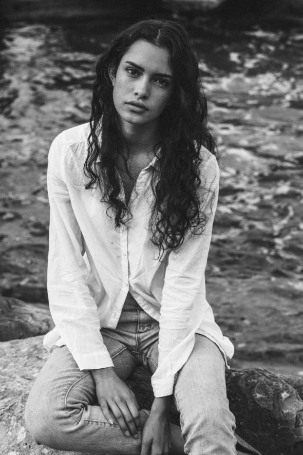 Zoe Barnard Zoe Barnard