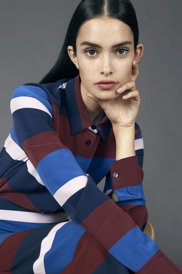 Zoe Barnard Zoe Barnard