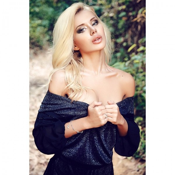 Anastasia Kovaleva Anastasia Kovaleva