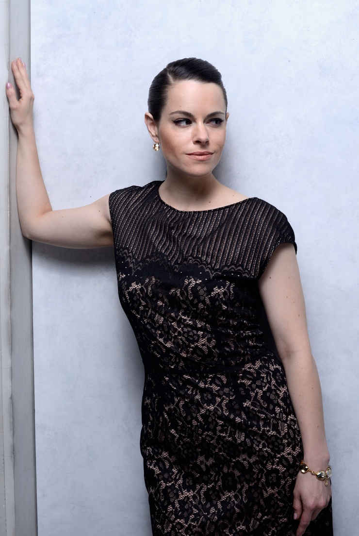 Emily Hampshire Emily Hampshire