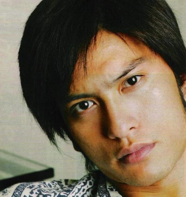 Tomoya Nagase Tomoya Nagase