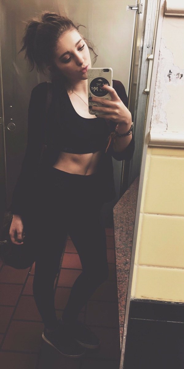 Willow Shields