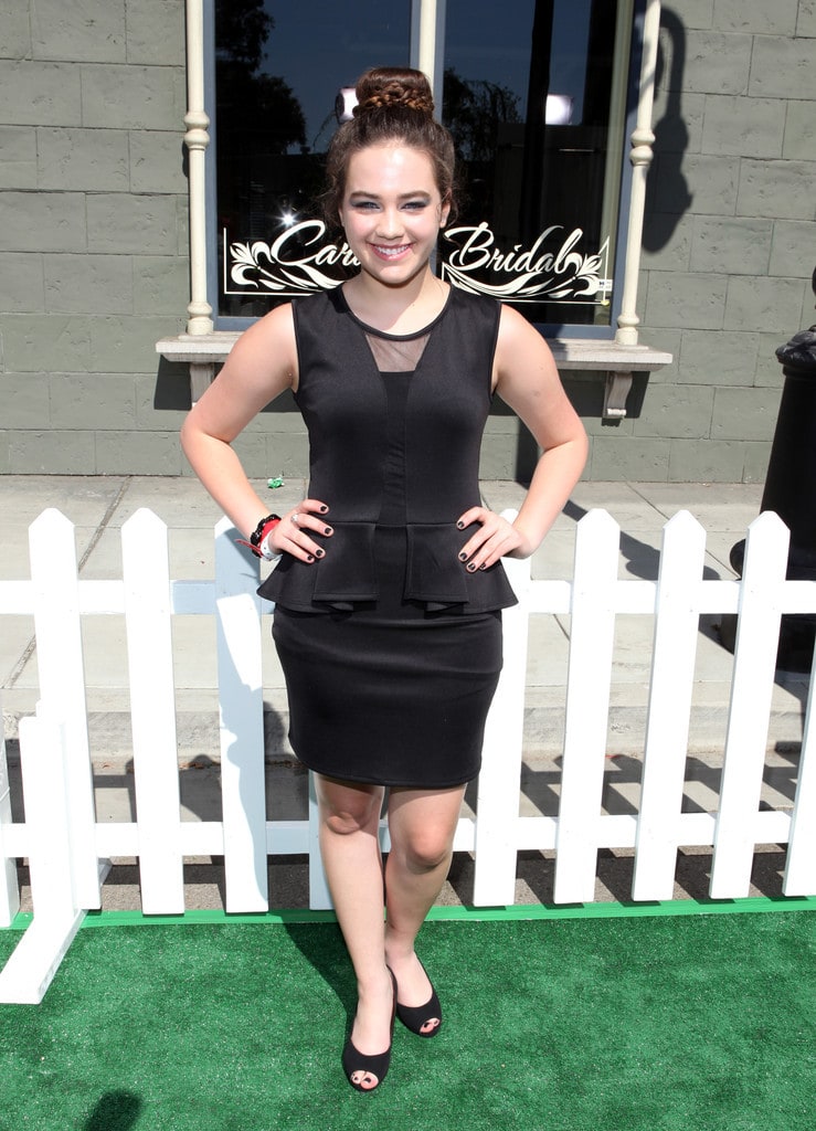 Mary Mouser.