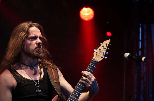 Tyr