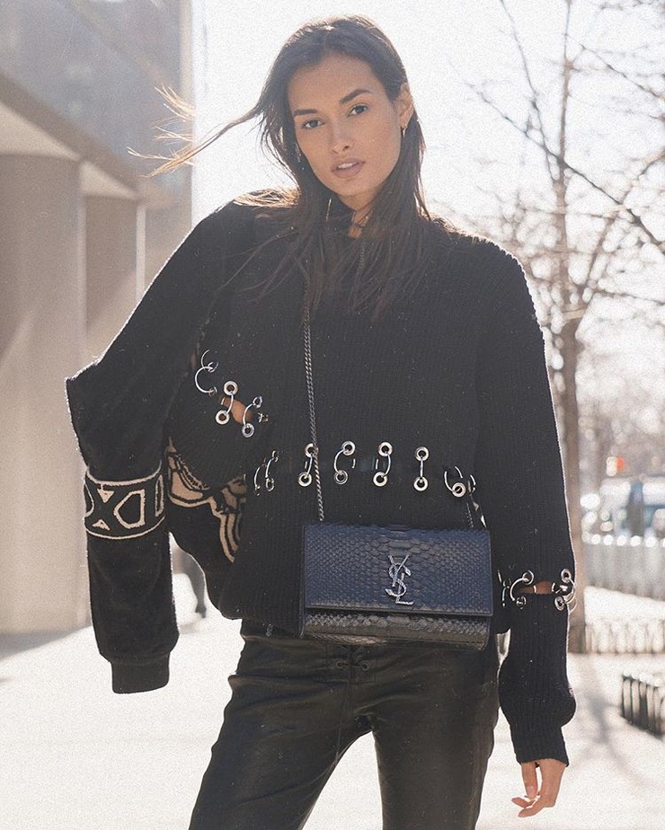 Gizele Oliveira Gizele Oliveira