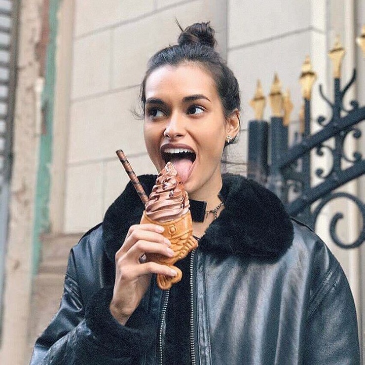 Gizele Oliveira Gizele Oliveira