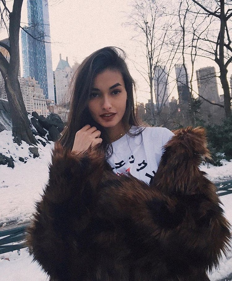 Gizele Oliveira Gizele Oliveira