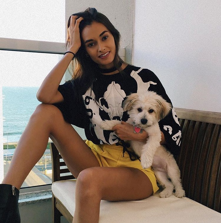 Gizele Oliveira Gizele Oliveira