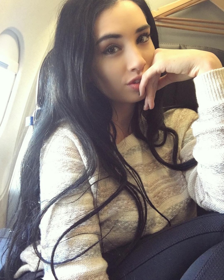 Picture of Paris Roxanne